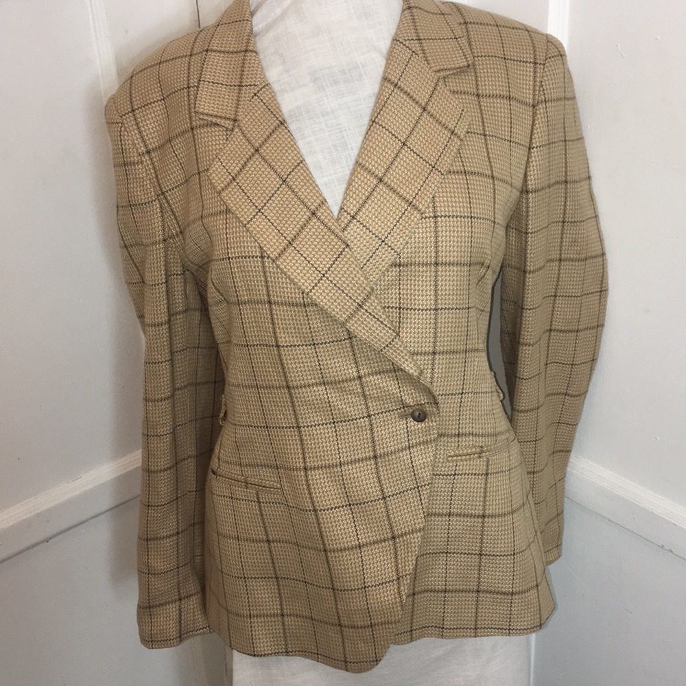 Jones wear blazer size 8P